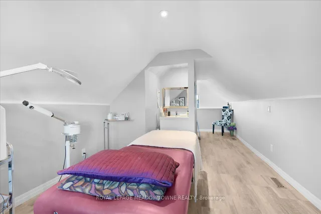 Additional image 19 of 15 Centre St