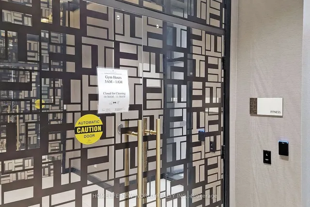 Additional image 34 of 501 Yonge St Unit 4207