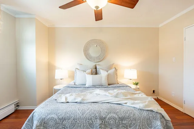 Additional image 22 of 975 Warwick Crt Unit 201