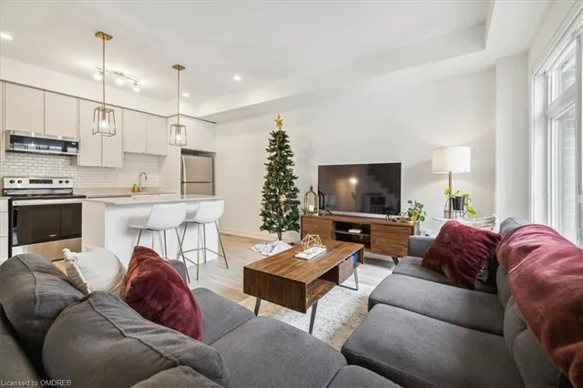 Additional image 11 of 3170 Lotus Common Common