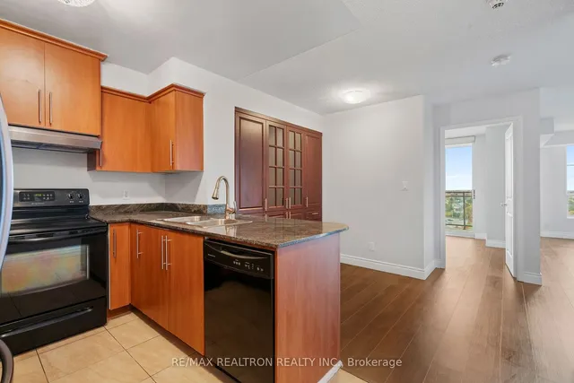 Additional image 16 of 8 Rosebank Dr Unit 11M