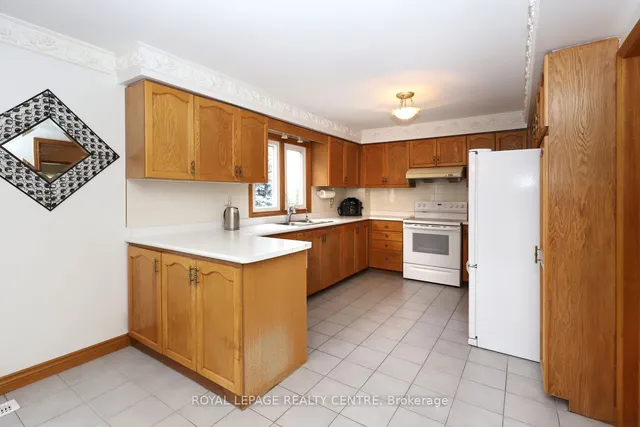 Additional image 12 of 4229 Capilano Crt