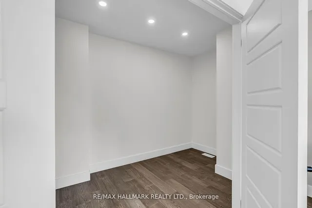 Additional image 32 of 53 Buttonwood Ave