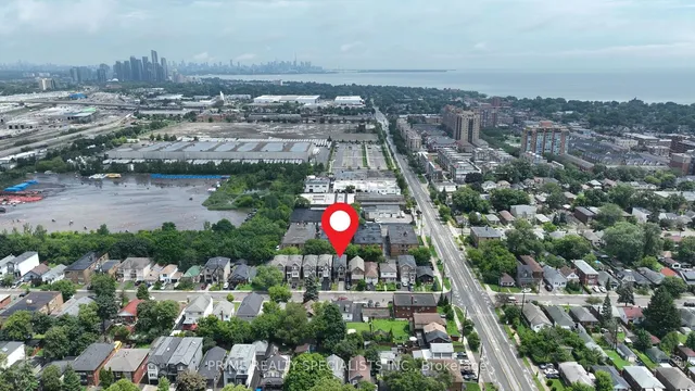 Additional image 39 of 71 Sixteenth St