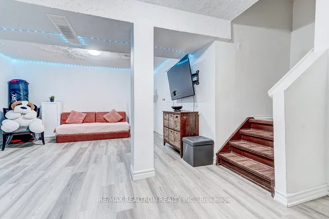 Additional image 28 of 106 Chester Le Blvd Unit 71