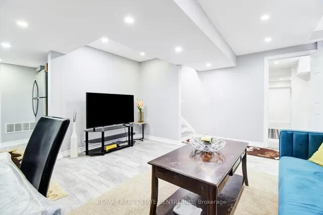 Additional image 26 of 103 Botavia Downs Dr