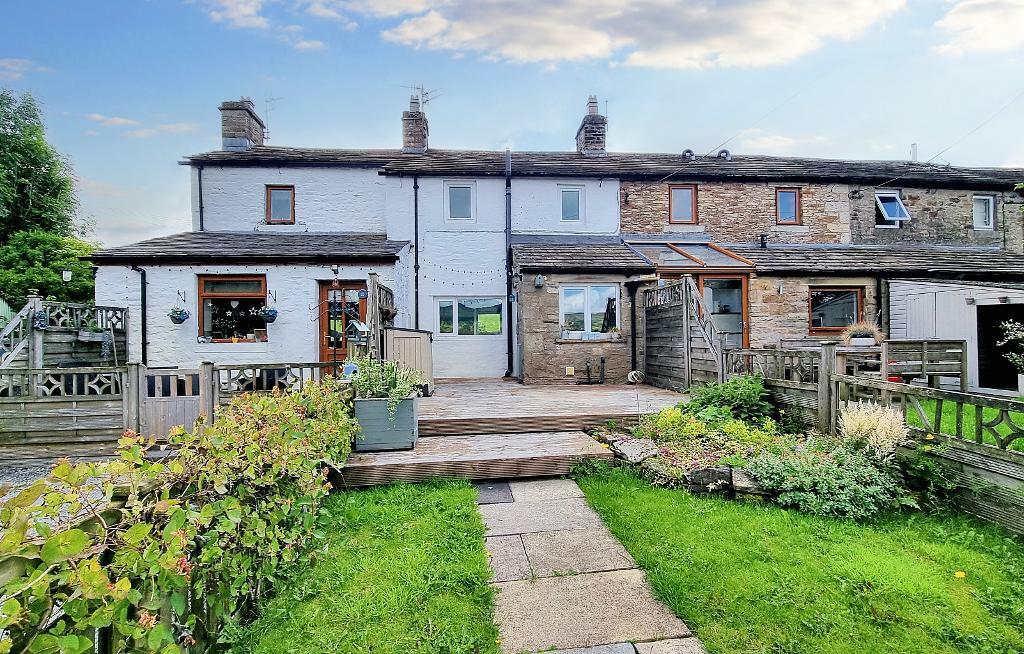 Primary image of New Hague, Colne Road, Kelbrook, BB18 6XY