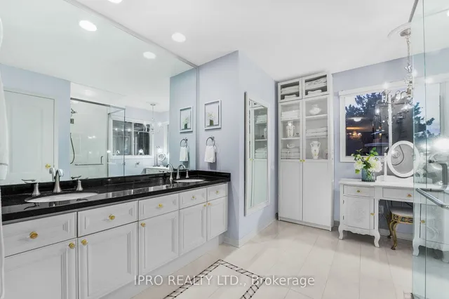 Additional image 4 of 690 Peter Robertson Blvd