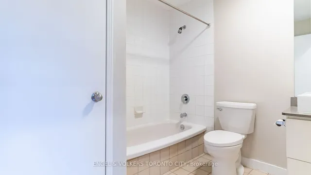 Additional image 23 of 500 Richmond St Unit 324