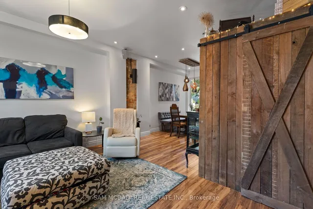 Additional image 5 of 951 Dundas St