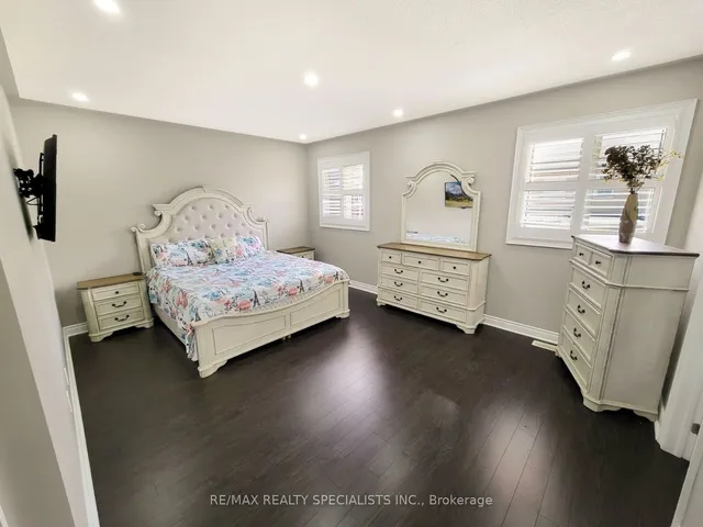 Additional image 11 of 8 Mecca St