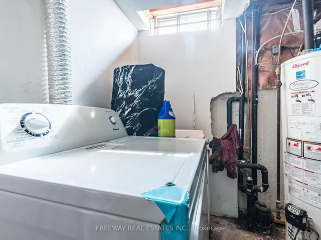 Additional image 31 of 60 Banting Cres