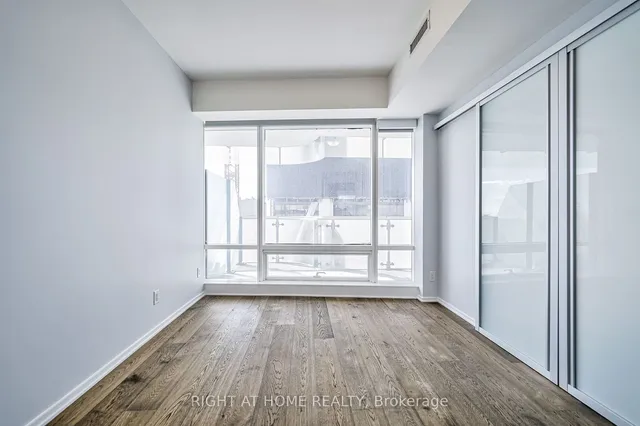 Additional image 20 of 1 Bloor St Unit 4707