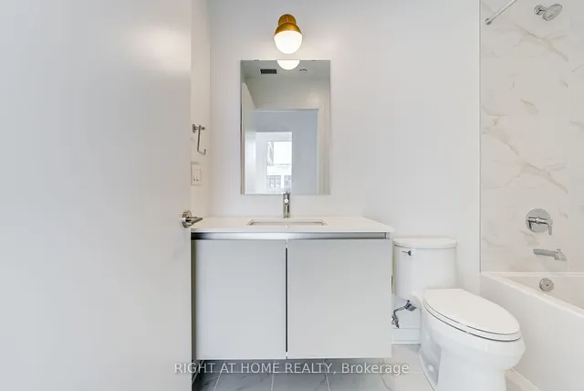 Additional image 20 of 405 Dundas St Unit 215