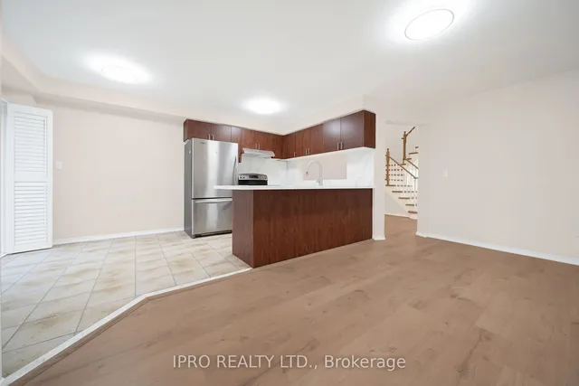 Additional image 12 of 1204 Prestonwood Cres