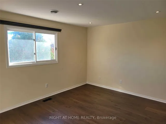 Additional image 33 of 1080 Glenashton Dr