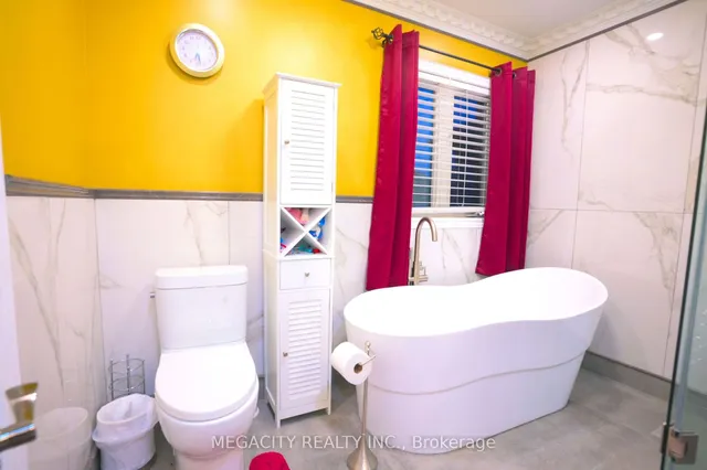 Additional image 21 of 22 Durango Dr