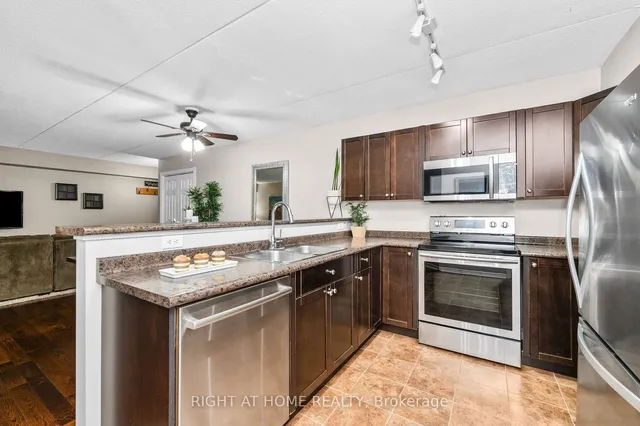 Additional image 10 of 1451 Walker's Line Unit 315