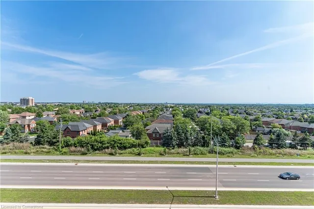 Additional image 19 of 95 Dundas Street West St Unit 310