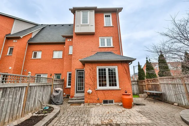 Additional image 31 of 199 Roxton Rd