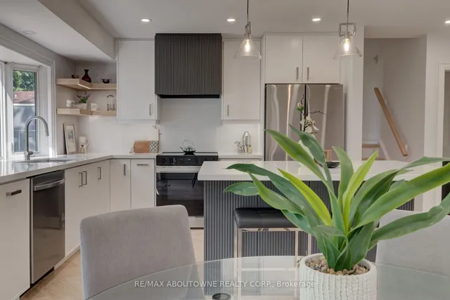 Additional image 28 of 2435 Cyprus Ave