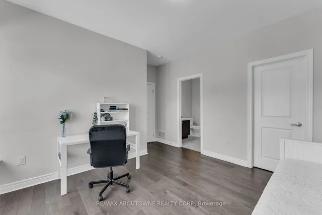 Additional image 29 of 3298 Charles Fay Pass