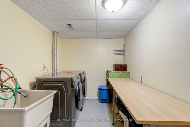 Additional image 34 of 1755 Rathburn Rd Unit 18