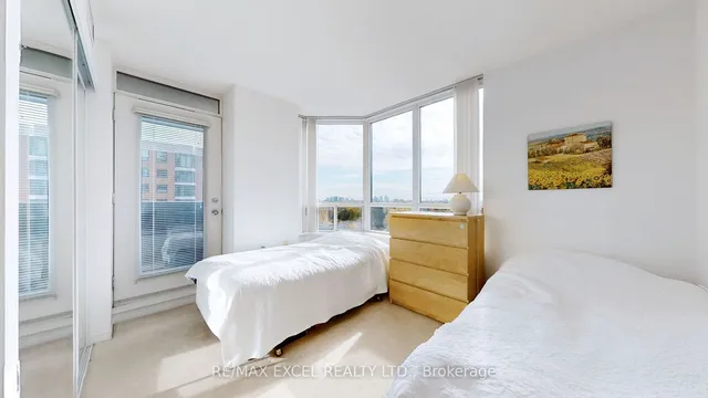 Additional image 17 of 35 Finch Ave Unit 1009