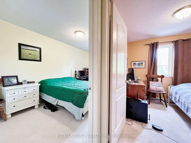 Additional image 22 of 1249 Quest Circ