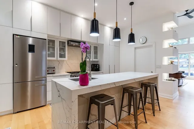 Additional image 8 of 5071 Spruce Ave