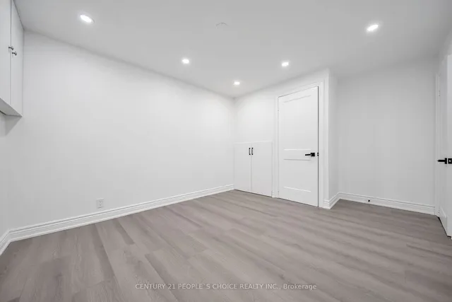 Additional image 34 of 3643 Woodruff Cres