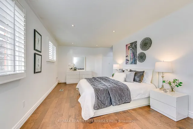 Additional image 19 of 2892 Arlington Dr