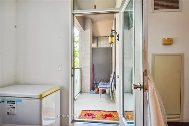 Additional image 6 of 220 Forum Dr Unit Th#111