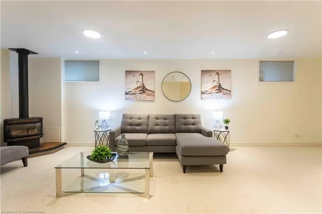 Additional image 30 of 2150 Elmhurst Ave