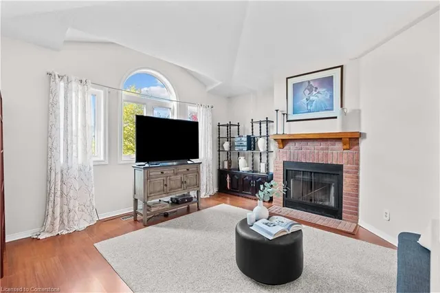 Additional image 17 of 129 Valonia Dr