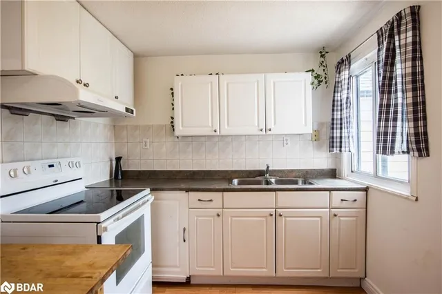 Additional image 14 of 8 Grand Rapids Sq