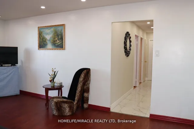 Additional image 12 of 3533 Derry Rd Unit 608