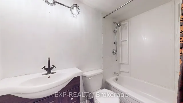 Additional image 20 of 130 Neptune Dr Unit 906