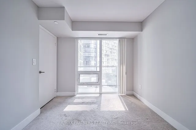 Additional image 15 of 955 Bay St Unit 427