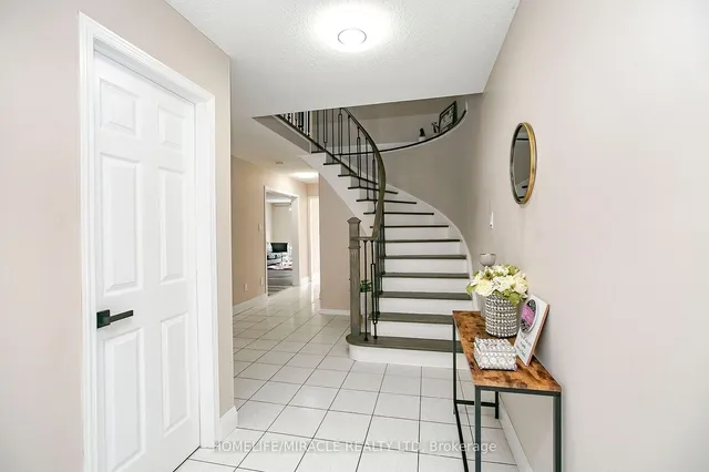 Additional image 5 of 107 Michigan Ave