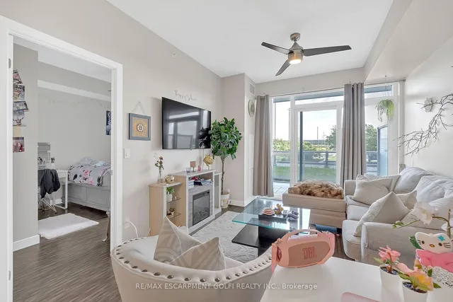 Additional image 13 of 2093 Fairview St Unit 408