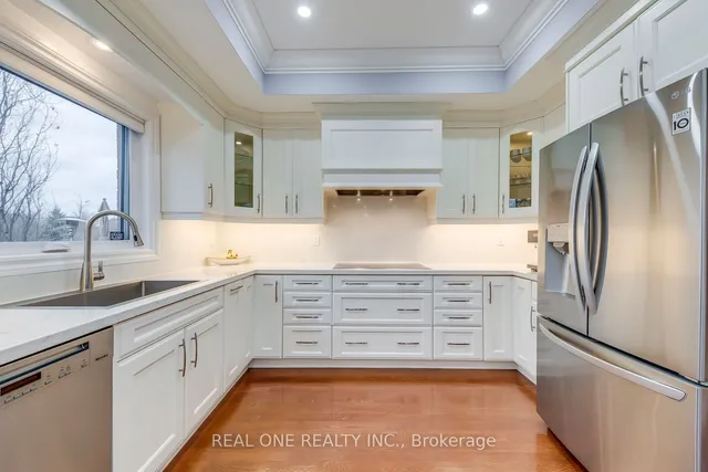 Additional image 12 of 1564 Pinery Cres