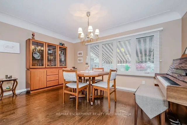 Additional image 9 of 957 Sanford Dr