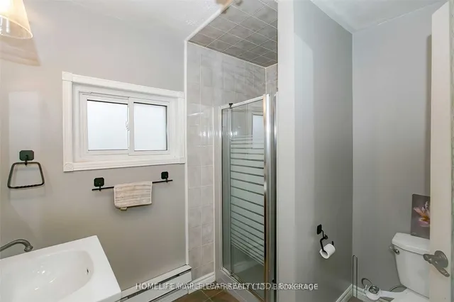 Additional image 11 of 13 Harold St