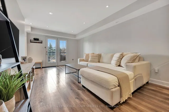 Additional image 12 of 2563 Sixth Line Unit 7