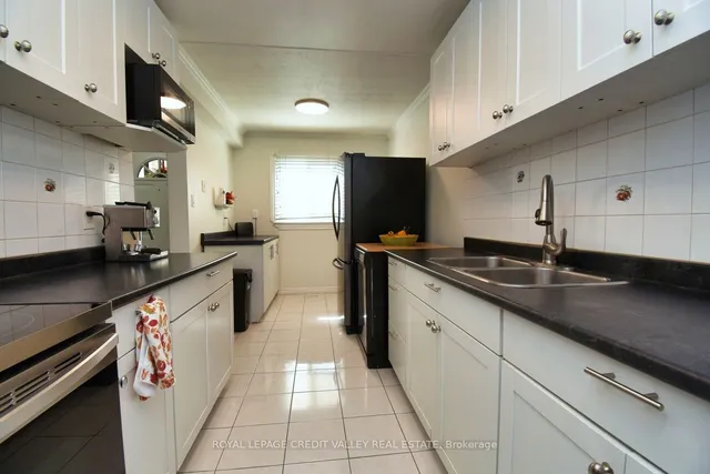 Additional image 14 of 141 Fleetwood Cres Unit 141