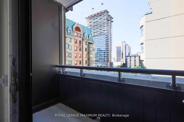 Additional image 19 of 234 Simcoe St Unit 720