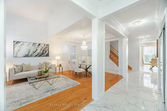 Additional image 6 of 30 Latania Blvd