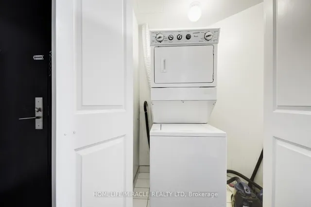 Additional image 31 of 80 Absolute Ave Unit 3303