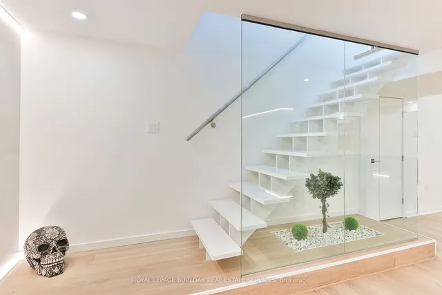 Additional image 18 of 370 Goodram Dr